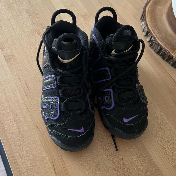 Toddler Nike’s - Picture 2 of 5